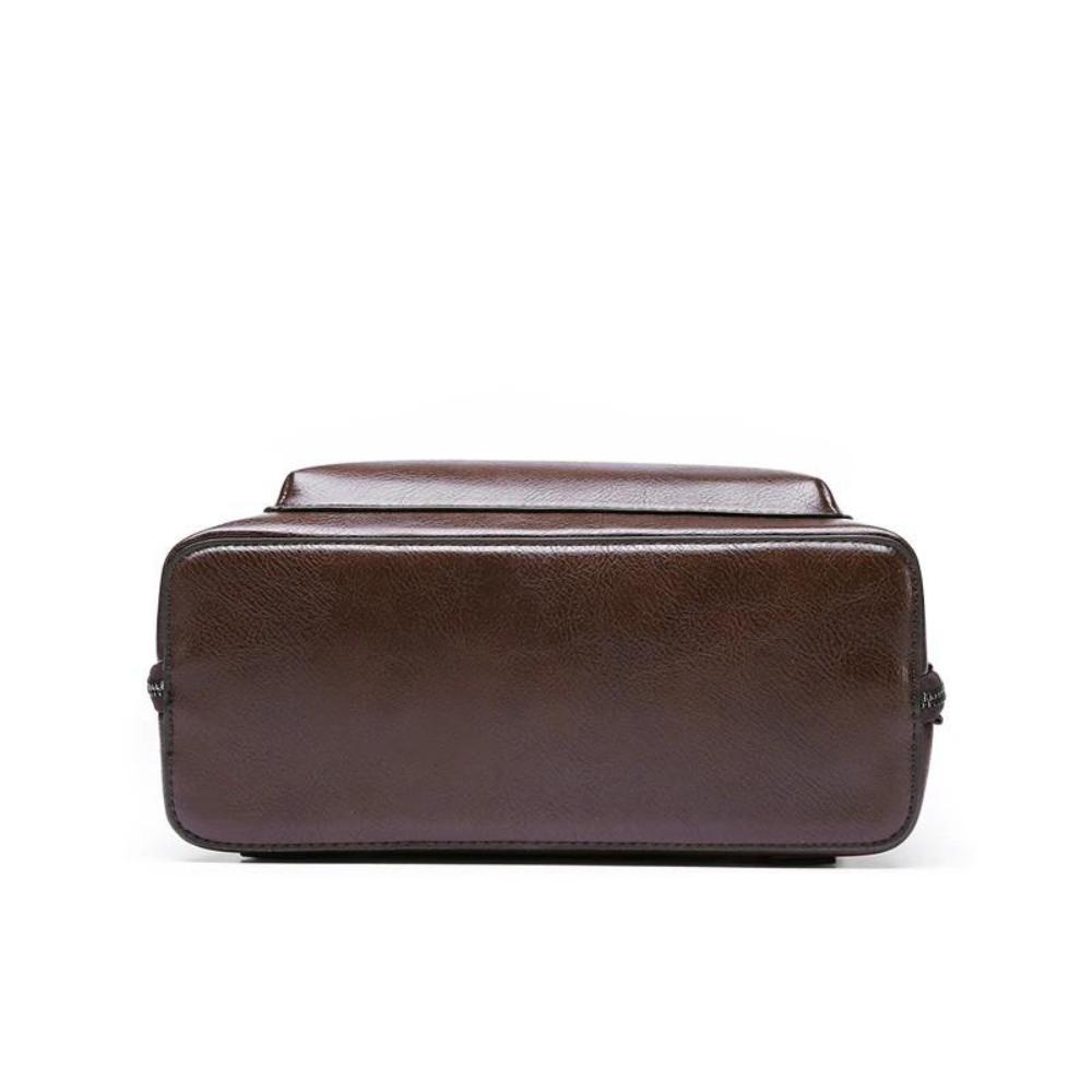 Naomi | Former bag with two zippers and elegant simplicity